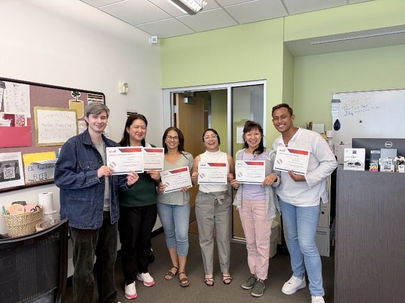 HRTM Students holding certificates
