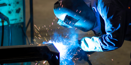 welder working