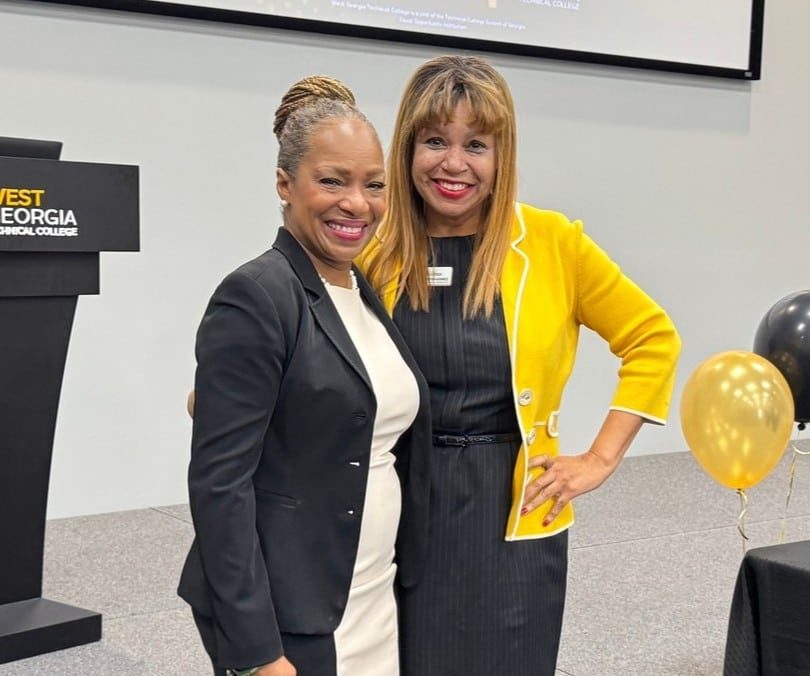 photo of Rochelle Robinson and Donna Gomez