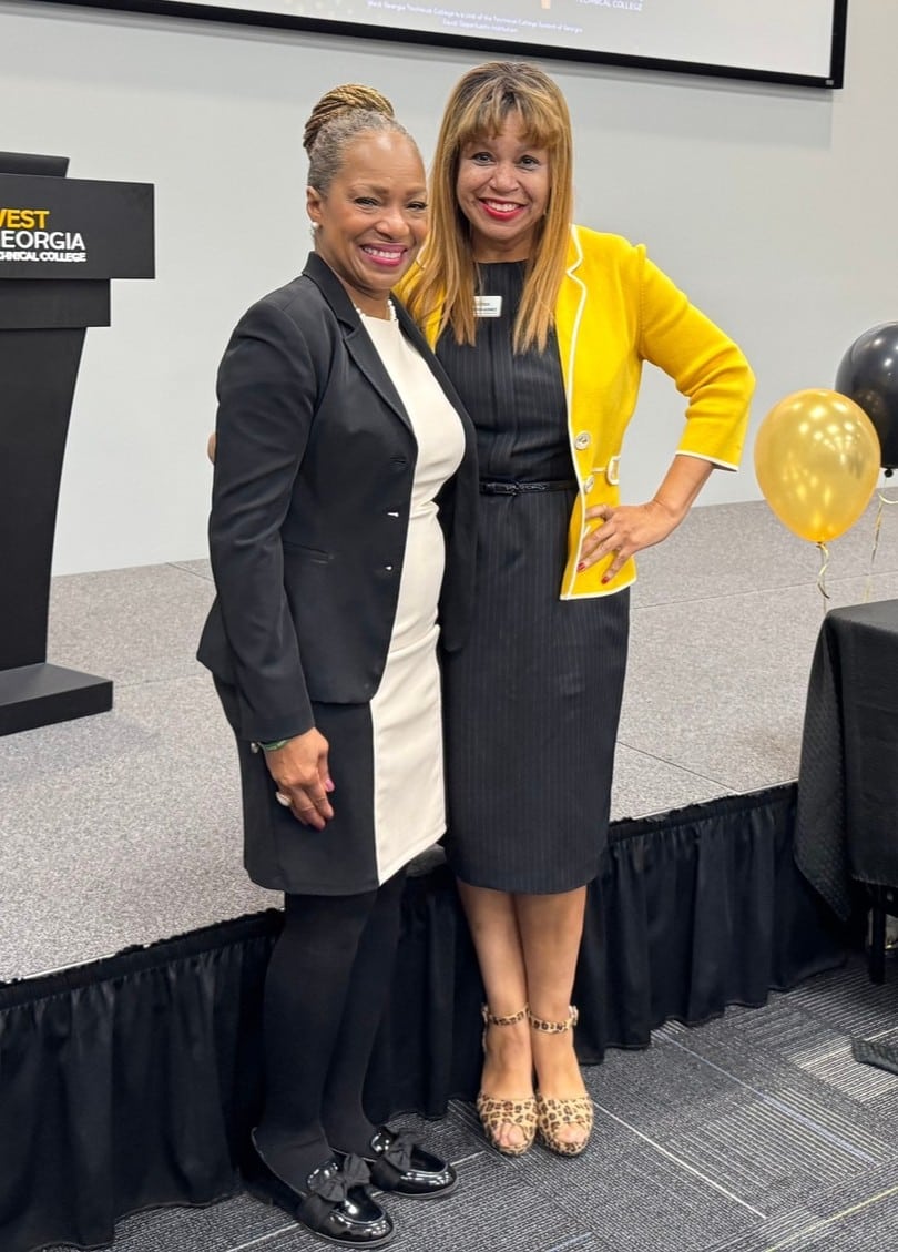 photo of Rochelle Robinson and Donna Gomez