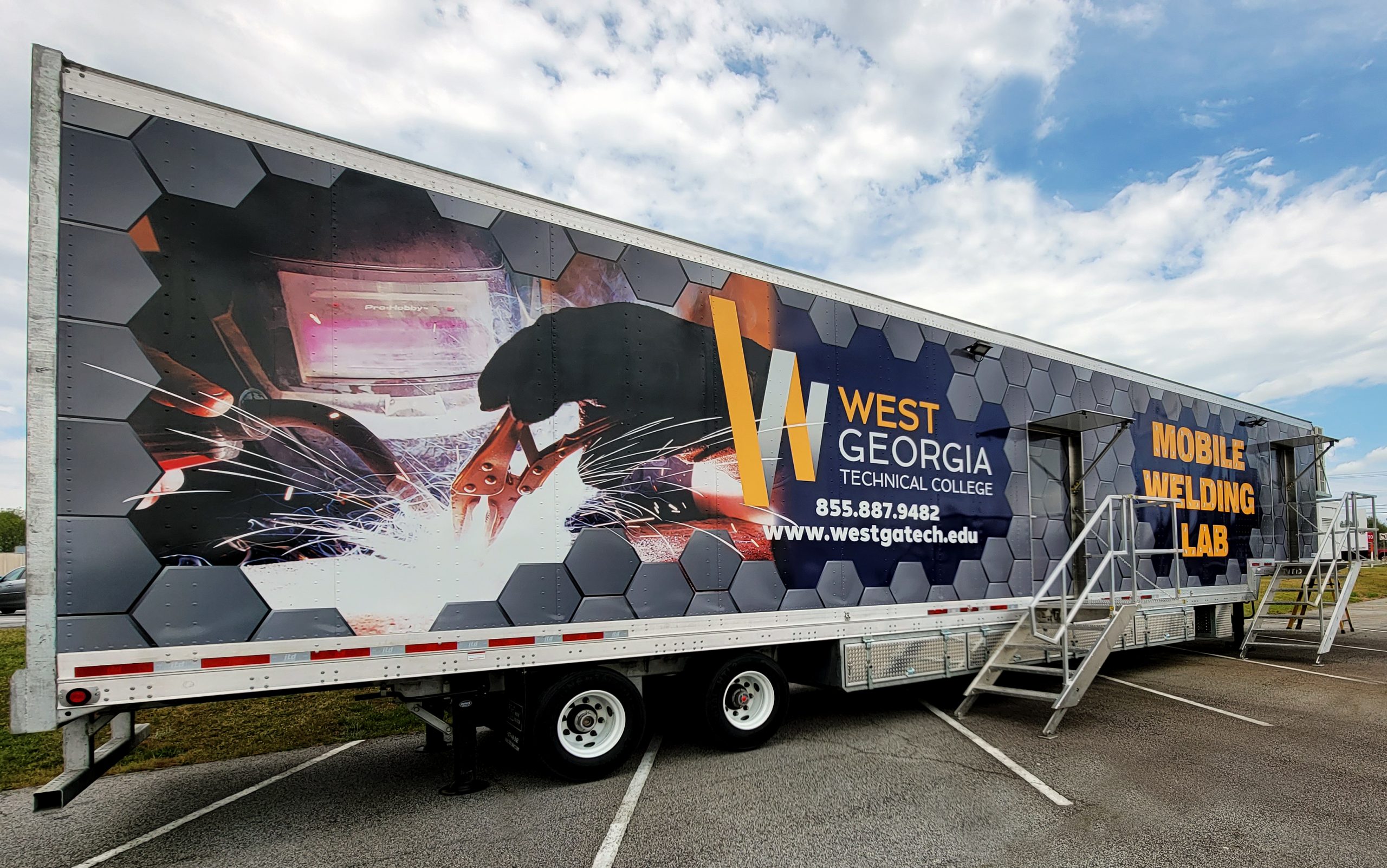 mobile welding lab truck