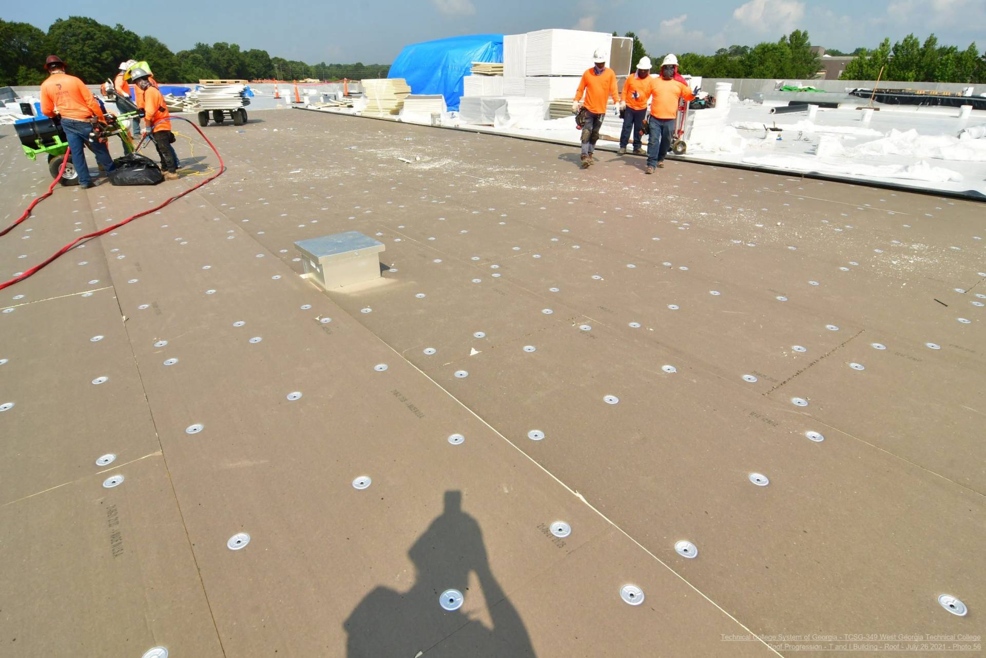 roof workers